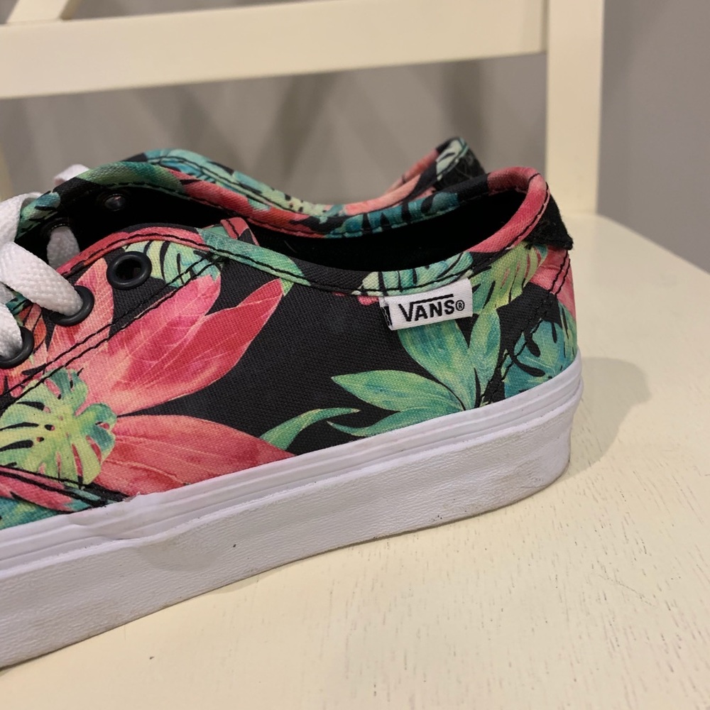 Vans - Picture 4 of 5